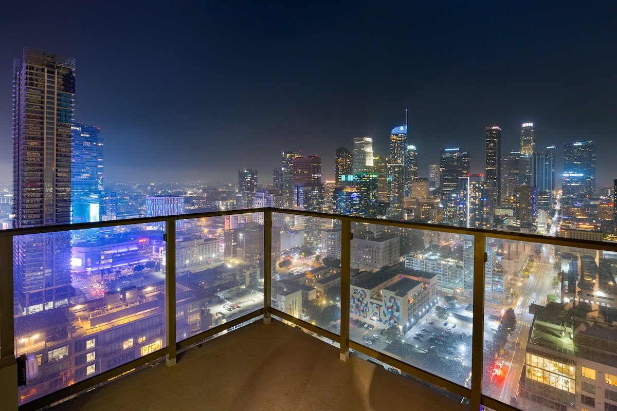 Downtown LA High Rise Oasis gallery image 4