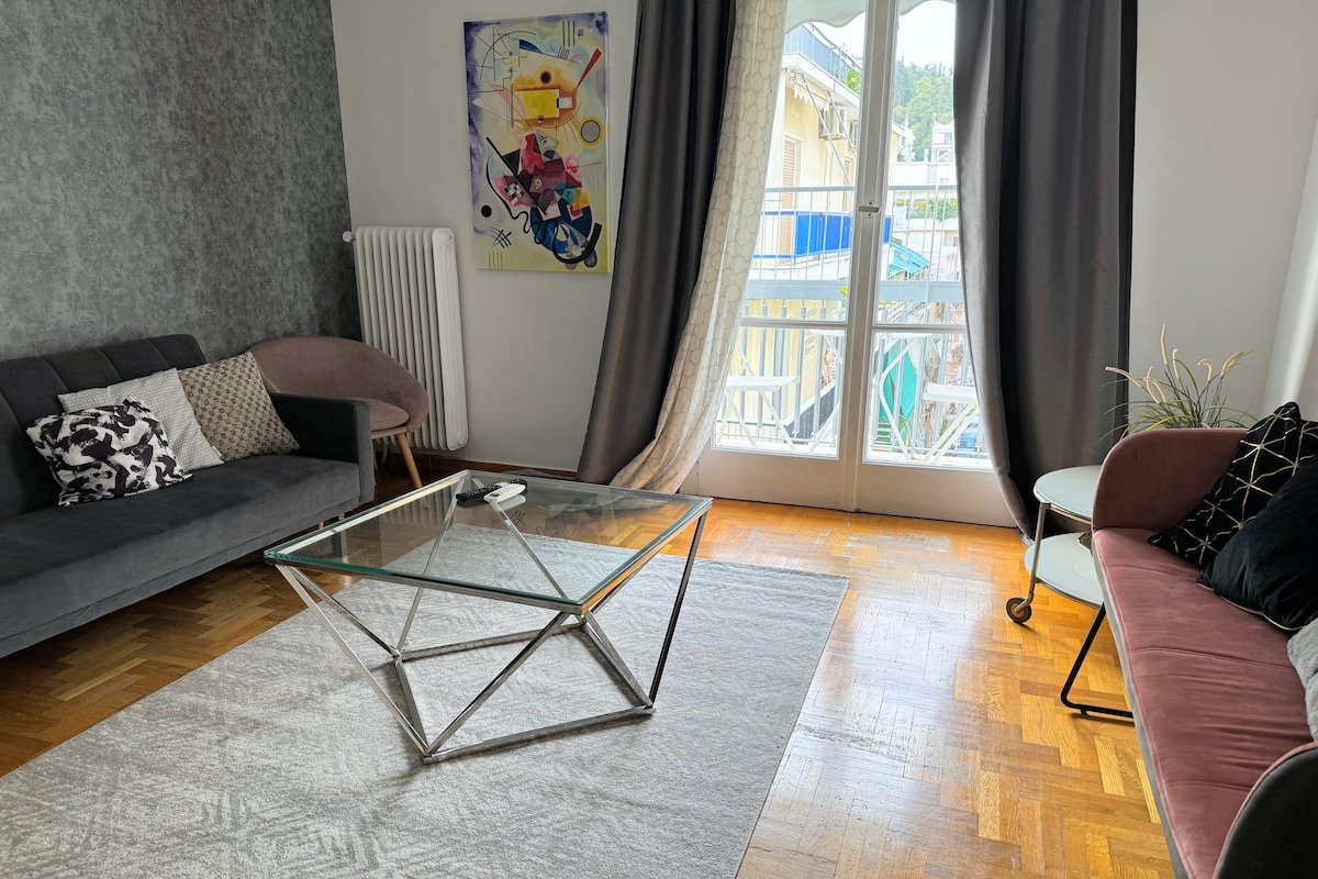 Exquisite 3BDR/2Bath apt in Acropolis &Netflix gallery image 2