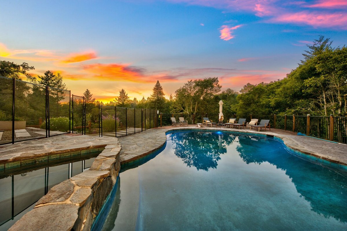 Alpine Retreat w/Pool, Sauna, and Soaking tub LS1