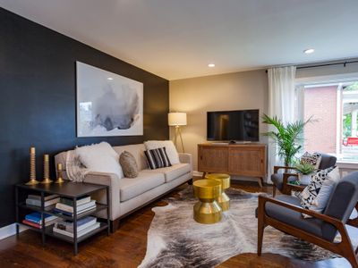 Music Row Honey! Walk to Broadway! Off ST Parking!