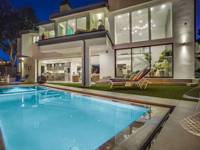 Sleek Modern Hollywood Hills Home w/Stunning Views