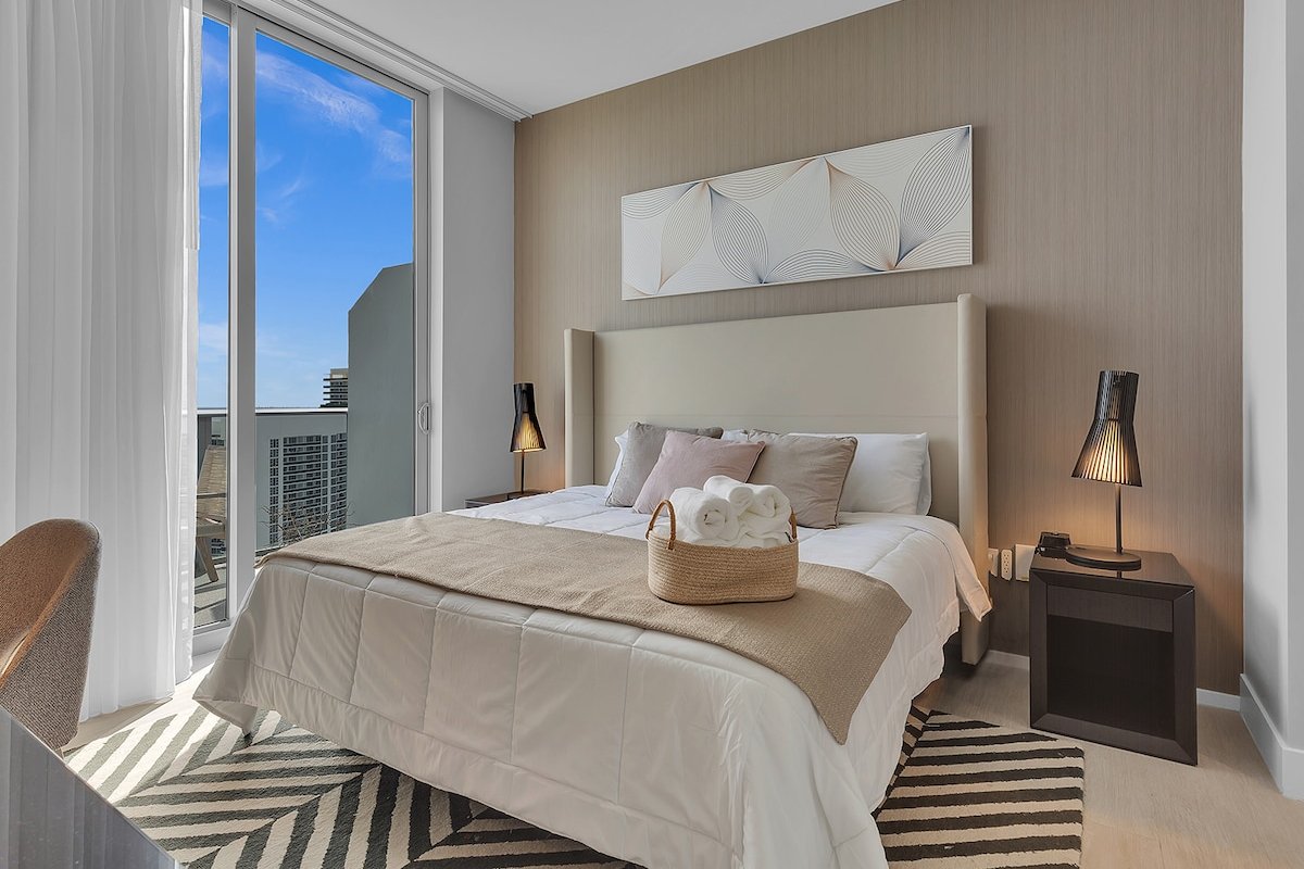 5 ★ PH BREATHTAKING Ocean View Brand New 2BR/BTH gallery image 3