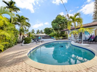 LuxWaterfront ~ HotTub ~ Games ~ LBTS