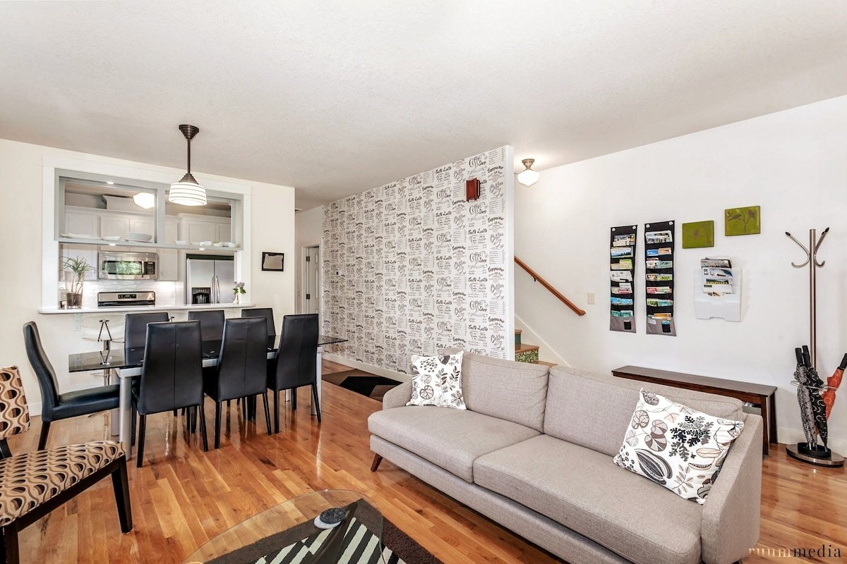 Family Friendly, Amenities, NE Portland, Free Park gallery image 3