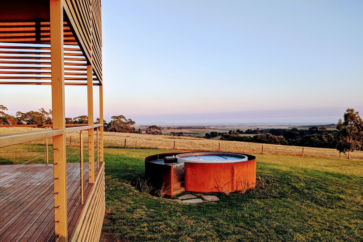 Charleson Farm – rural escape, breathtaking views gallery image 4