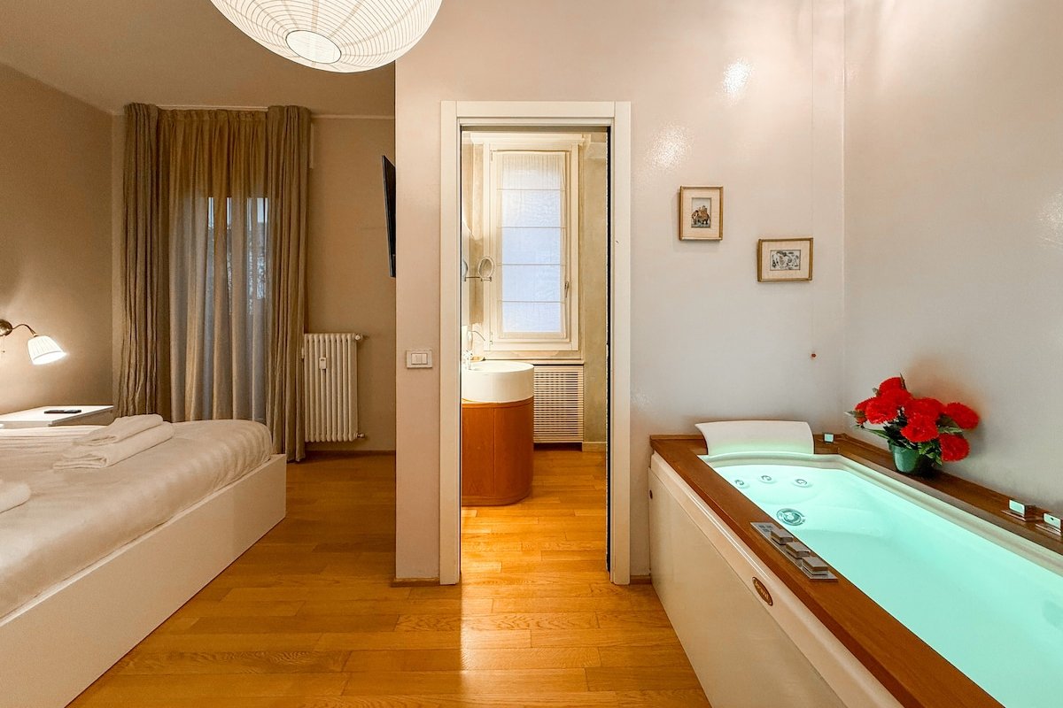 JACUZZi 170mq 3 camere – Lusso in Via Tortona gallery image 2