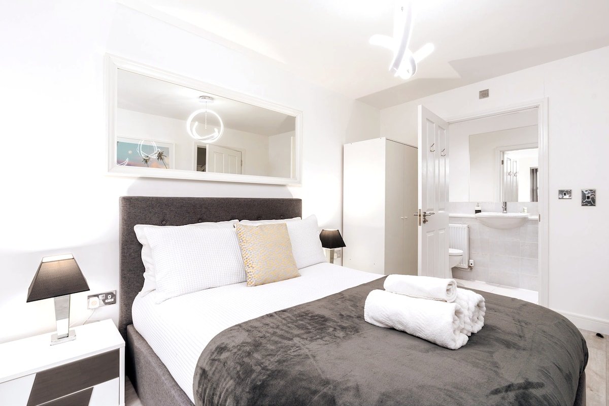 Perfect for Contractors & Families [Near the City] gallery image 5