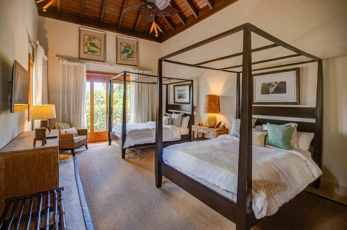 Cayuco 3 gallery image 2