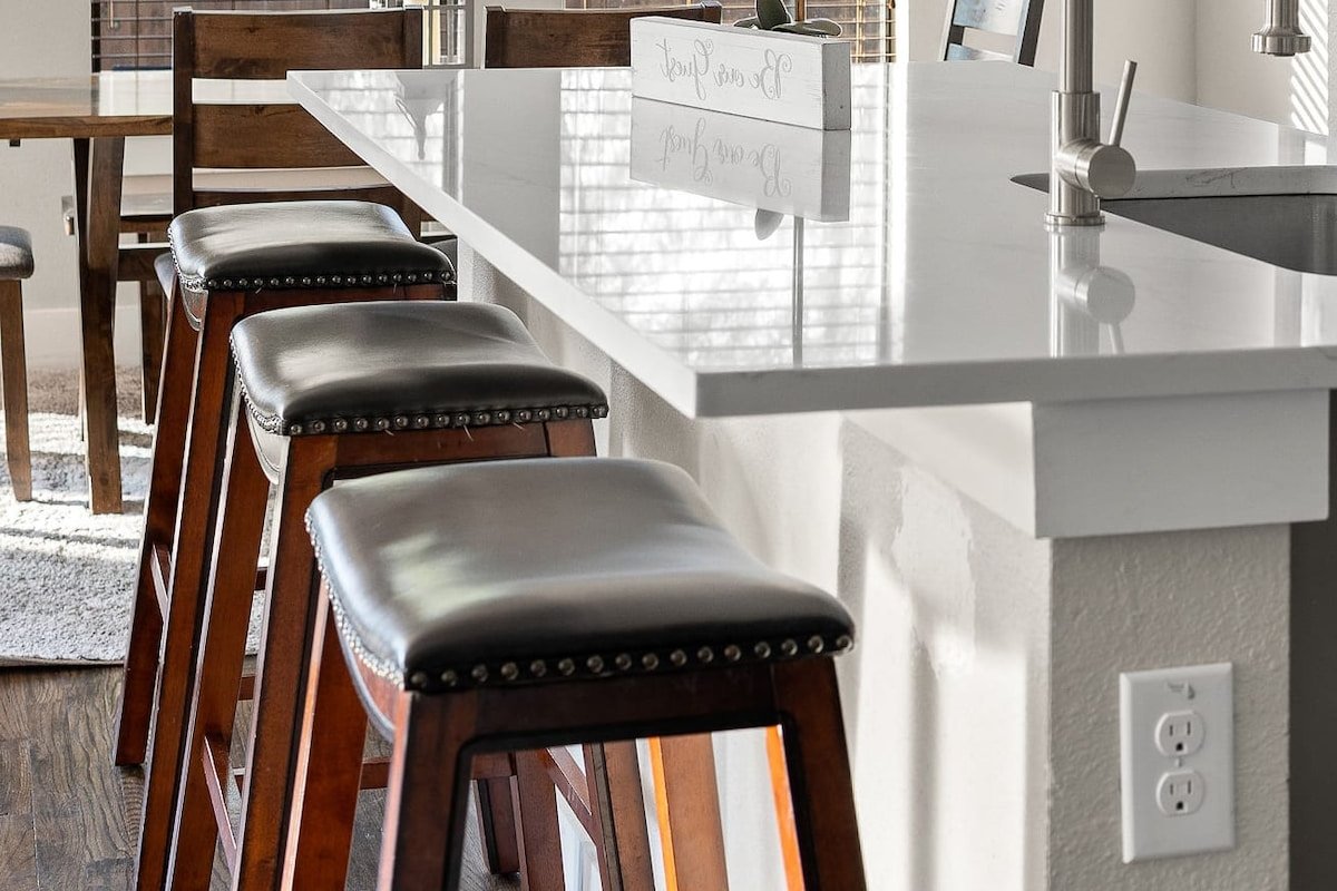 5BR Dallas Getaway | Fast Wi-Fi & Pet-Friendly Yar gallery image 4