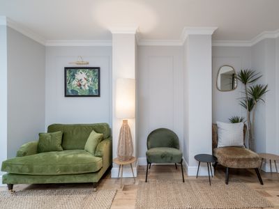 Green Escape | Tower Bridge | Creed Stay