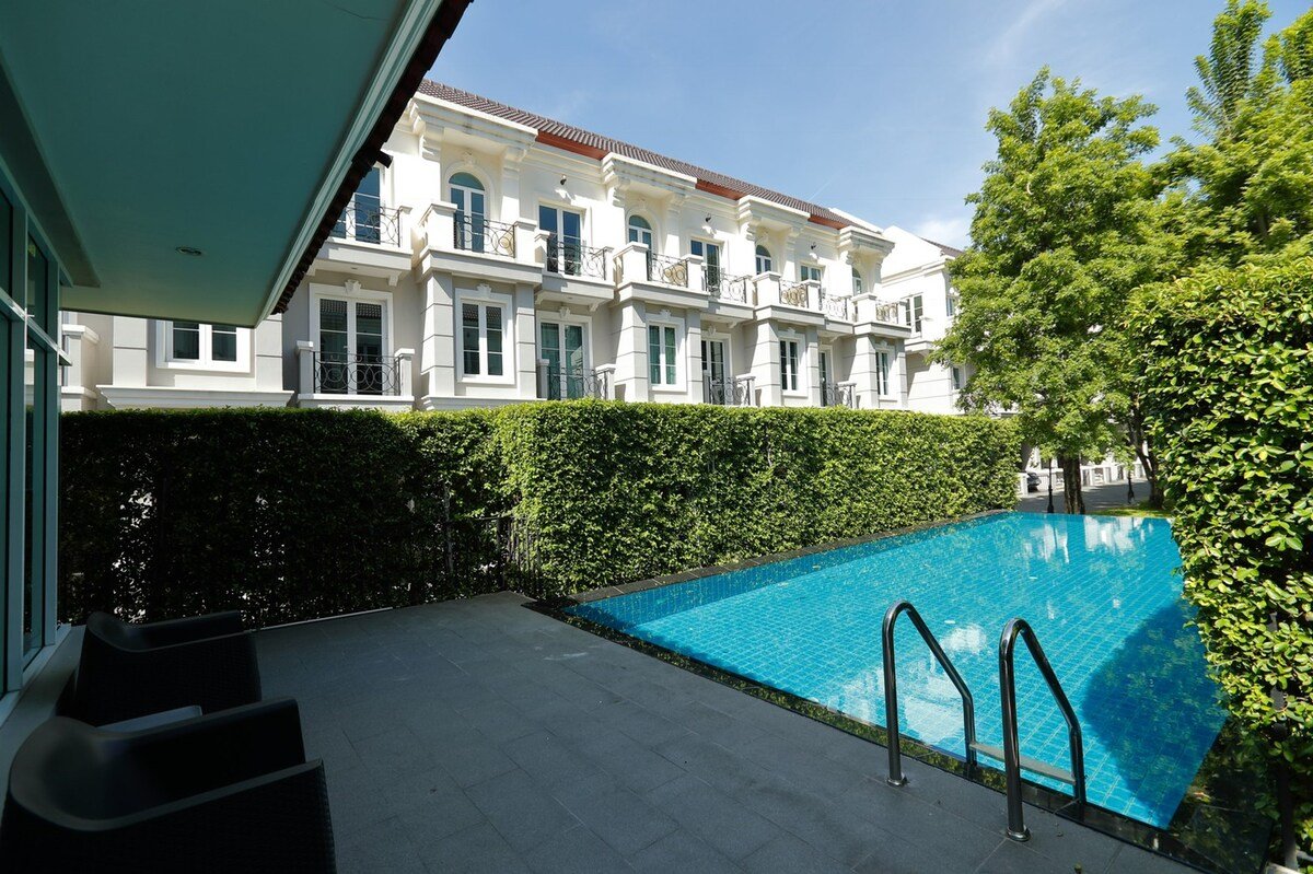 Entire house for 6 pax 3 BR | Pool & Full Kitchen gallery image 3