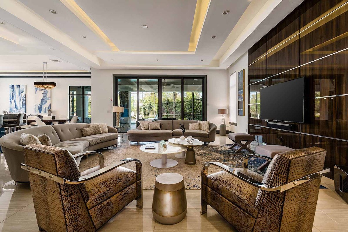 Mansion w Arcade, Theater, Game Loft, Huge Balcony gallery image 3