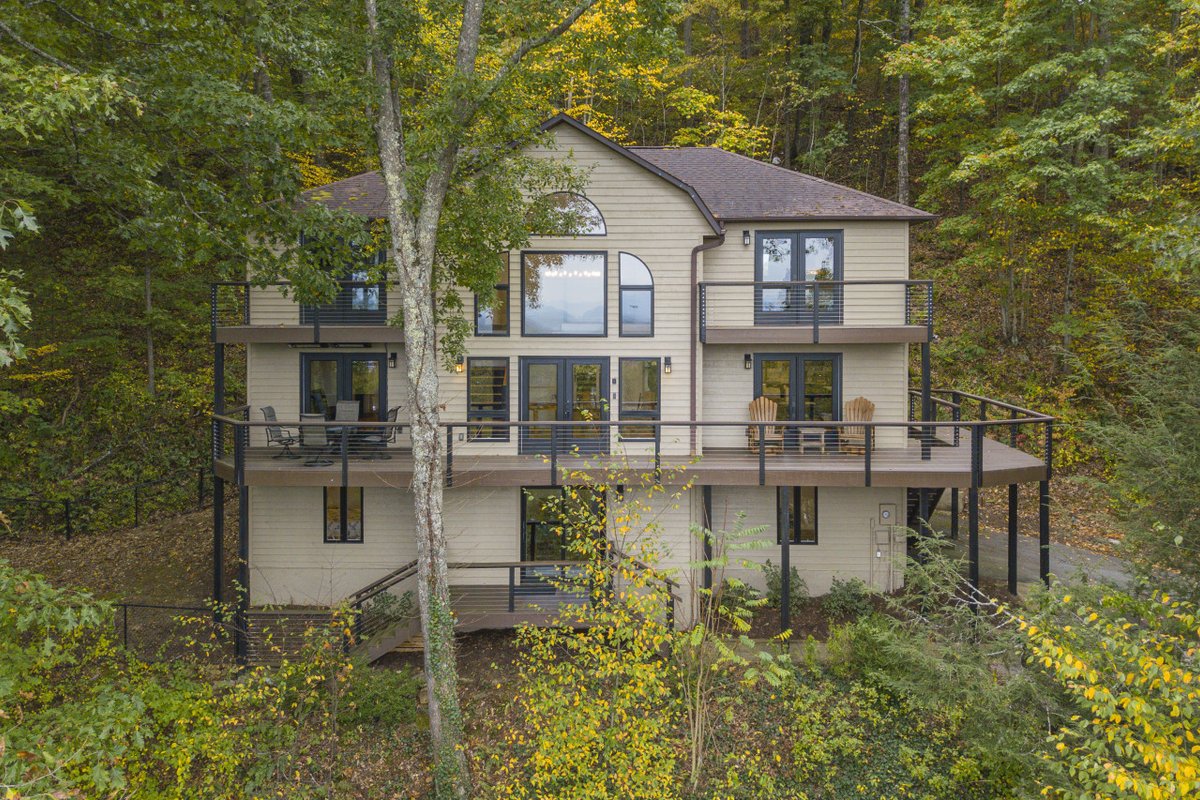 Panoramic Mountain View, Hot Tub,Close to Downtown