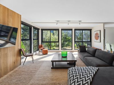 Station Penthouse – Private Spa & Mountain Views