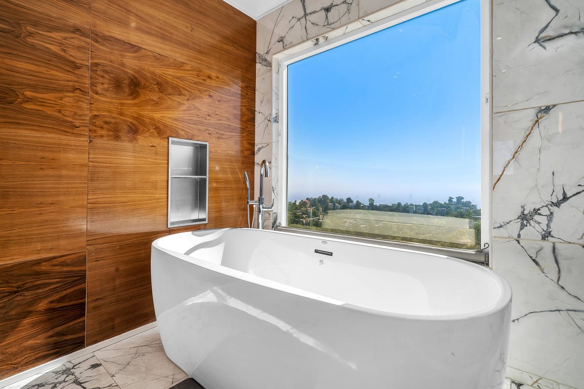 LA LA Final Promo of the Year!