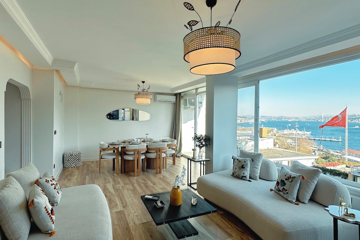 Deluxe sapphire Bosphorus viewed city center Apt. gallery image 3