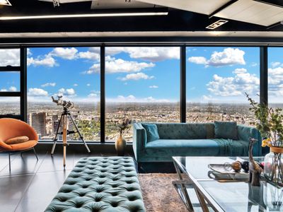 Lux List | Luxury PH @ Eureka 87 | 360° Views