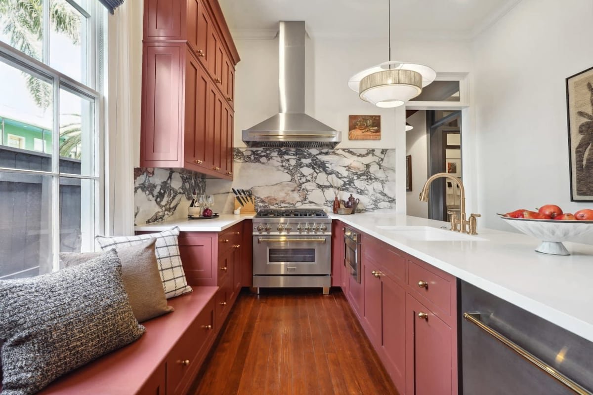 5 Bedroom Designer Home on Magazine | Pool & Spa gallery image 3