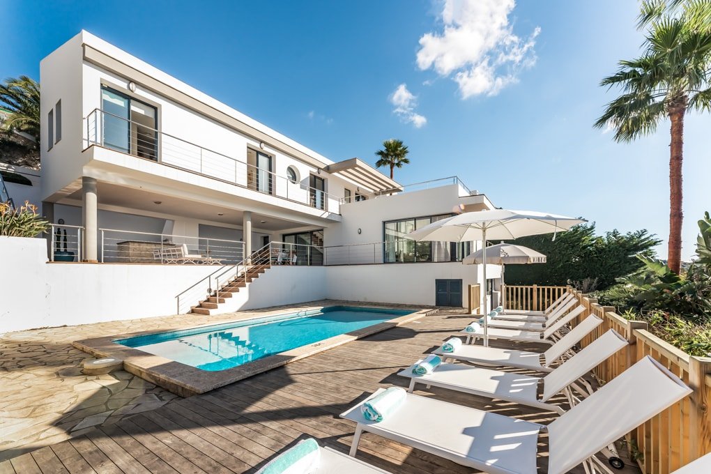 Villa con piscina y vistas en Son Bou, Menorca gallery image 3
