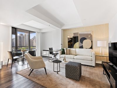 Luxury Two Bed With Private Balcony on the UES