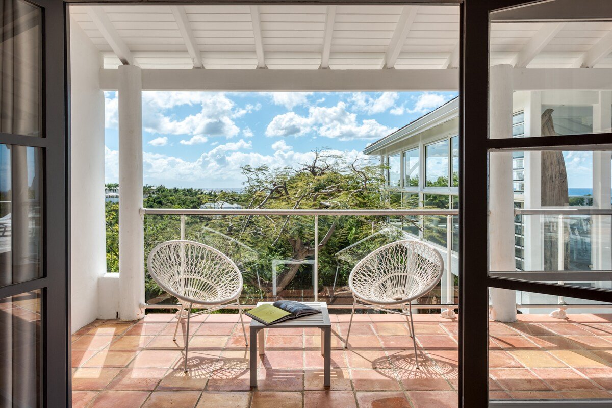 Belle Fontaine gallery image 4