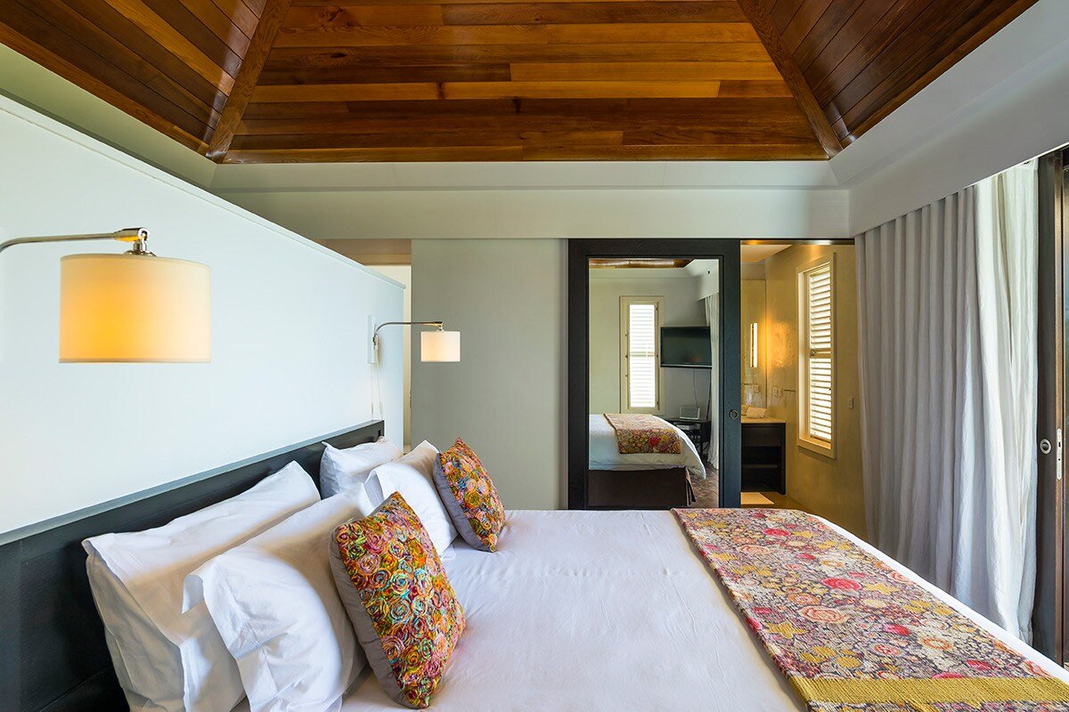 Nikki gallery image 2