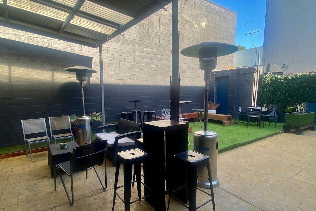 Venue, Party, Entertain, Stay gallery image 5