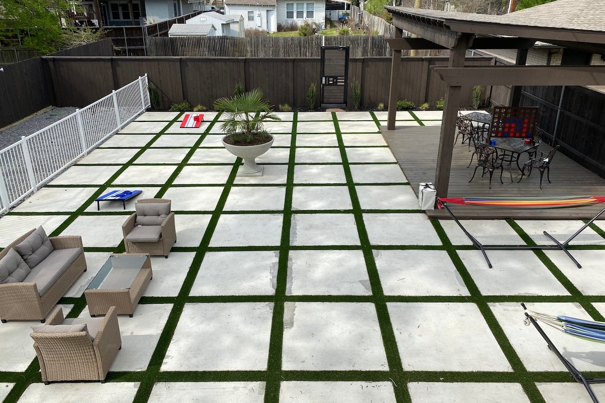 6 Private Apts | Big Yard | Parking | Pet Friendly gallery image 4