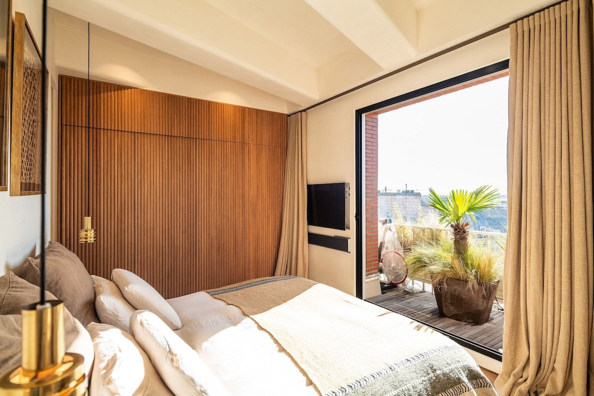 Par017 – Breathtaking penthouse in Paris gallery image 3