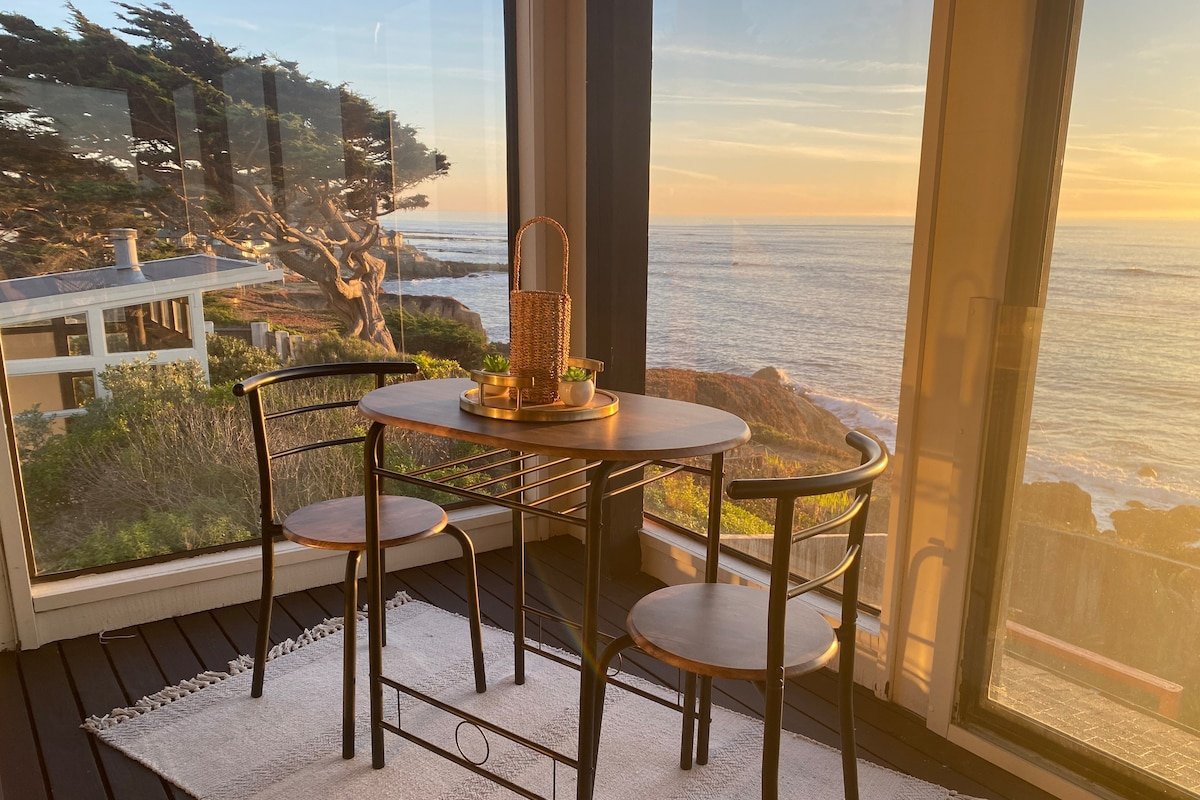 Oceanfront Oasis, Sunsets & Crashing Waves gallery image 2