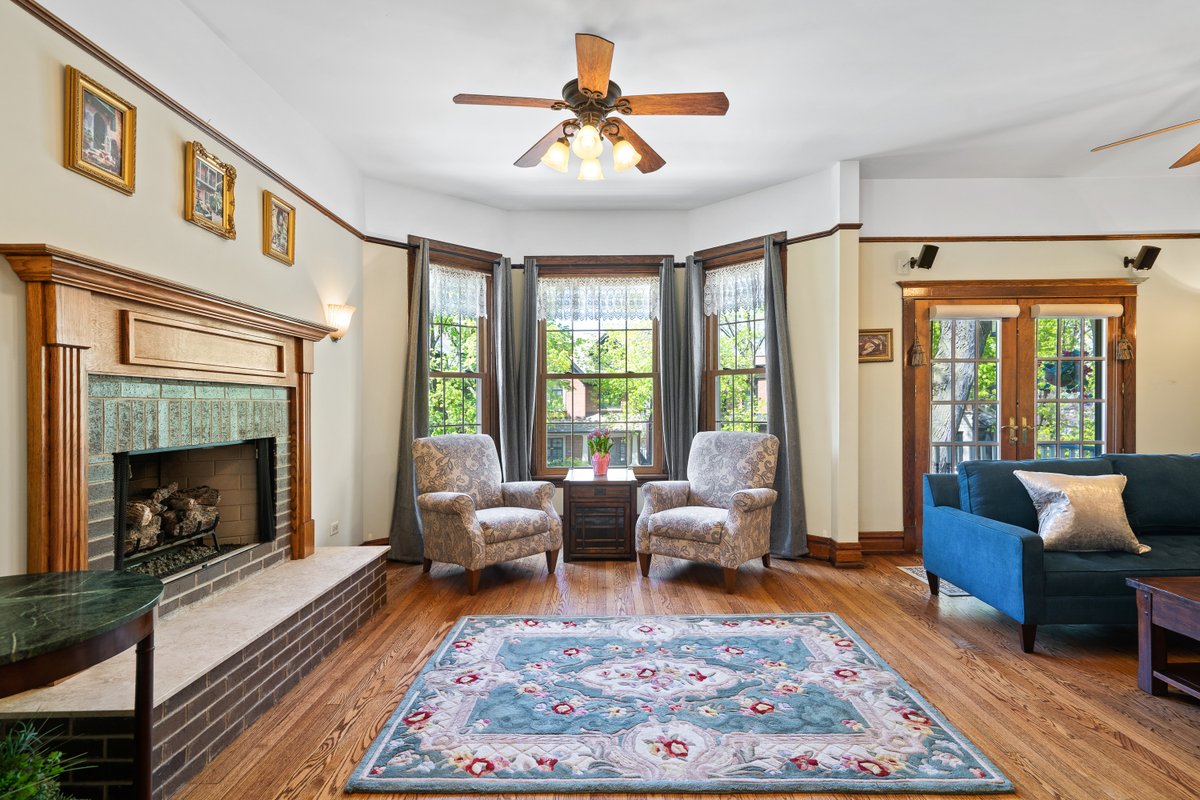 Warm & Welcoming – St. Bens, Jacuzzi, EV Parking