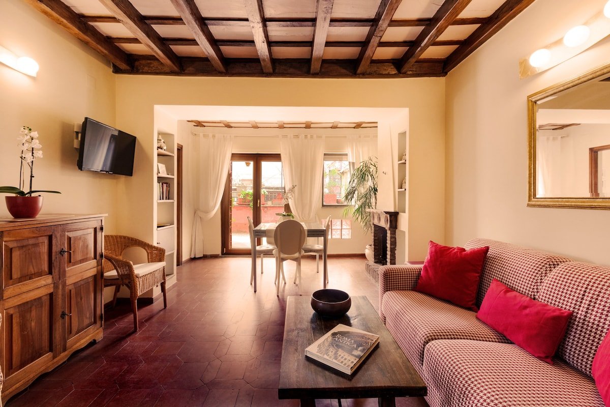 Principessa Trevi – La Dolce Vita with terrace gallery image 3