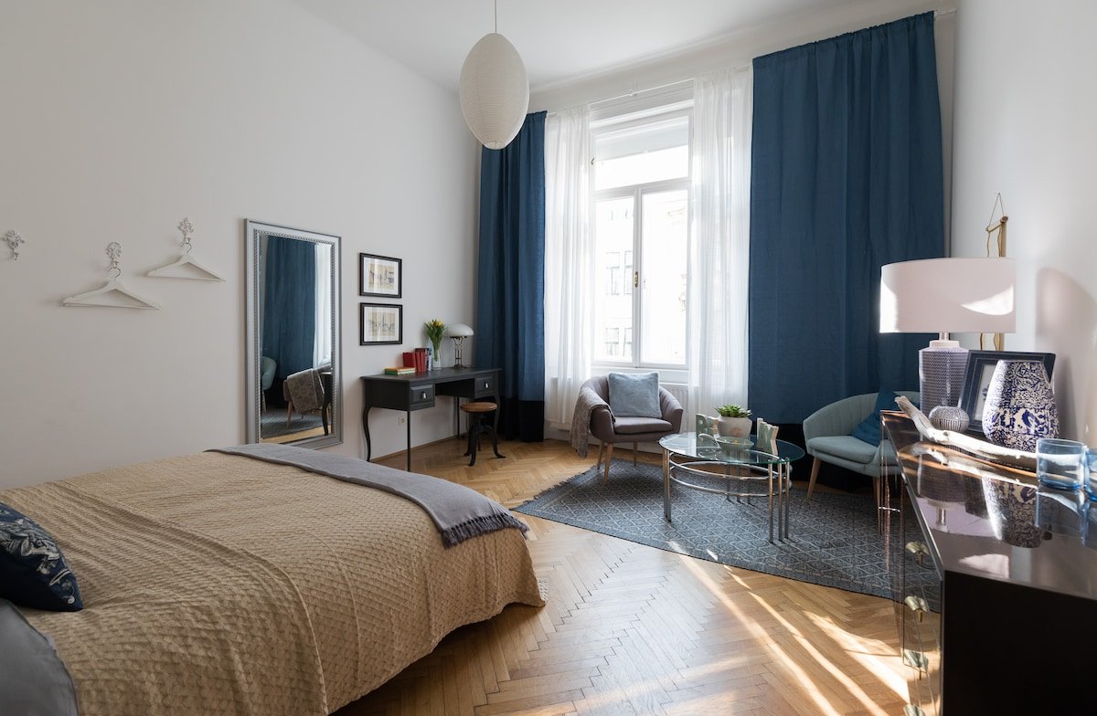 Central, stylish city apartement – safe area gallery image 5