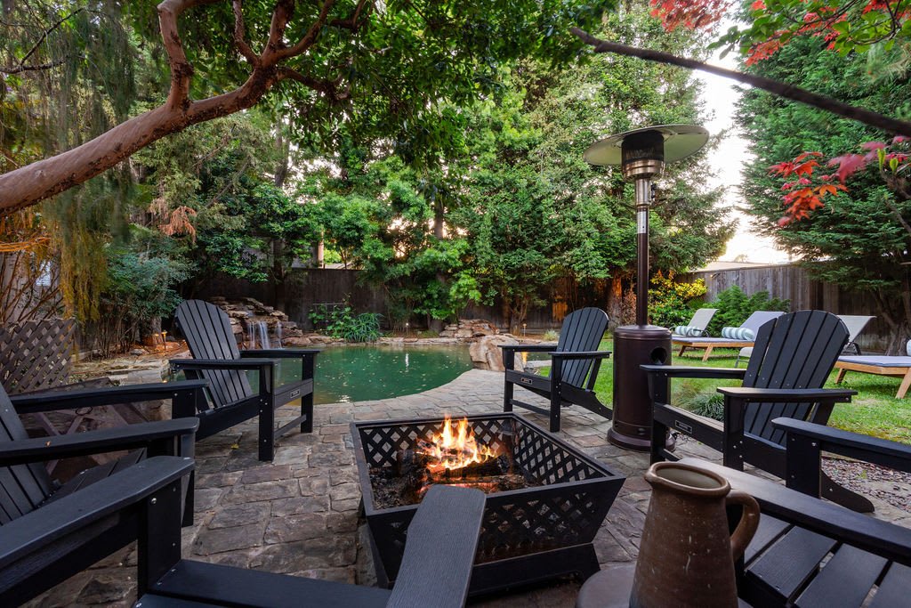 Vintage Beach Retreat | Pool, King Beds,Coffee Bar