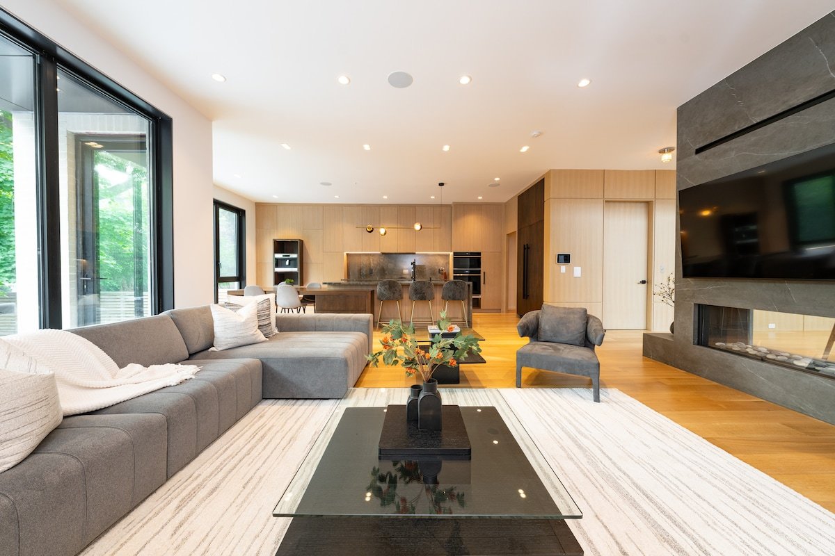 SwimSpaSauna Elevator PoolTableGits UltraLux7500SF gallery image 3