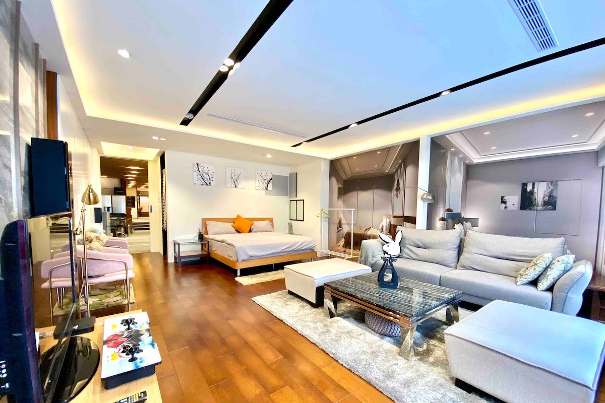 火車站/捷運站旁/場地租借拍攝/台北101/饒河街觀光夜市/西門町步行街/信義夜店/南港展覽會館 gallery image 4