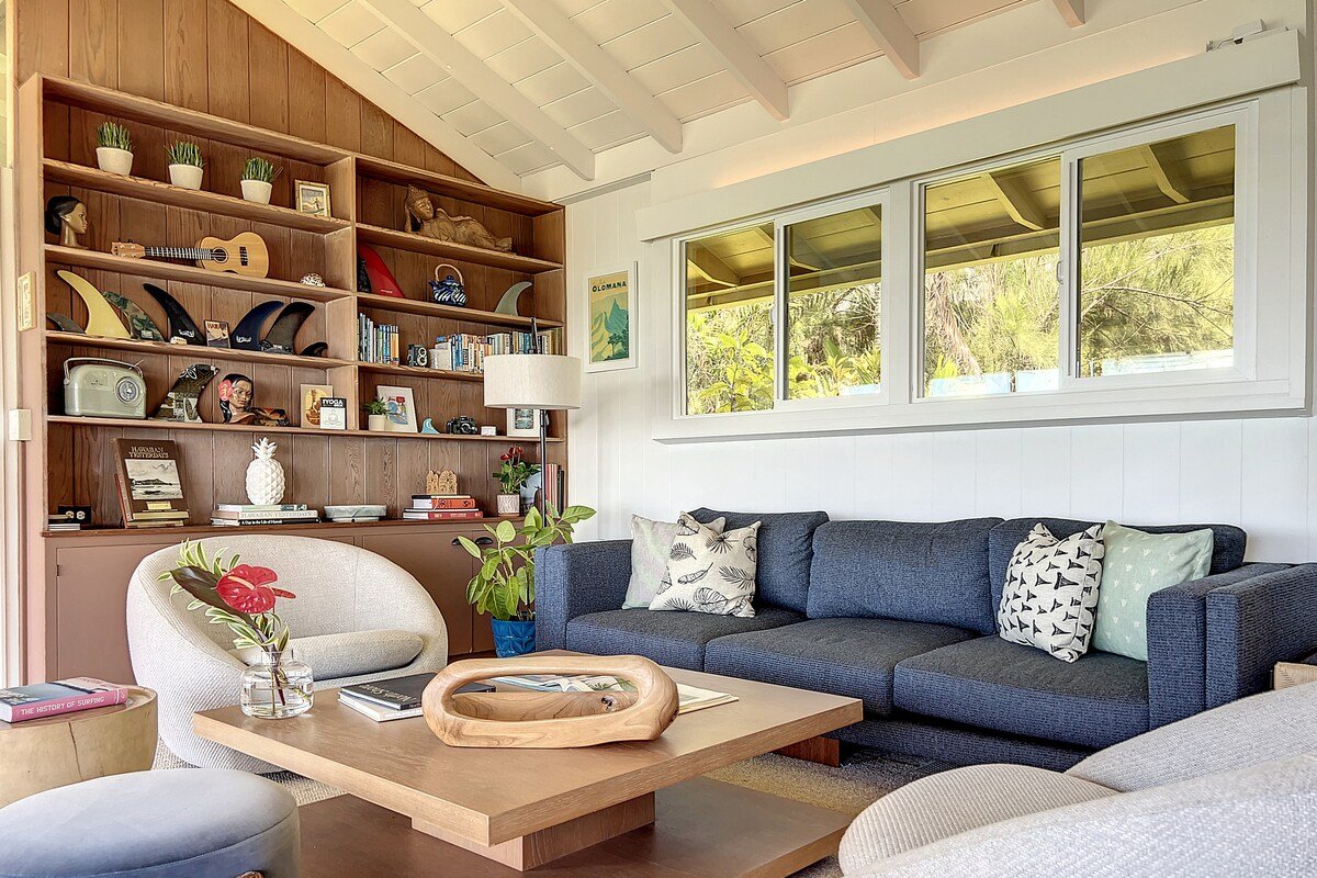 North Shore Beachfront Retreat gallery image 4