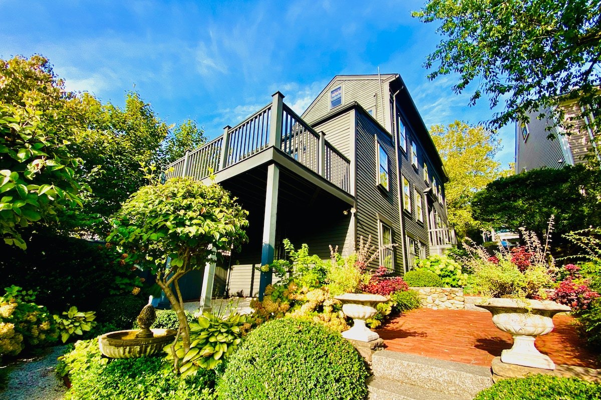 Benefit Street home minutes from Brown and RISD gallery image 3