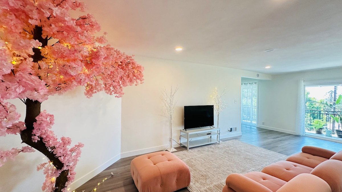 A Spacious 4B3b Home/ Close DTLA/Free parking gallery image 4