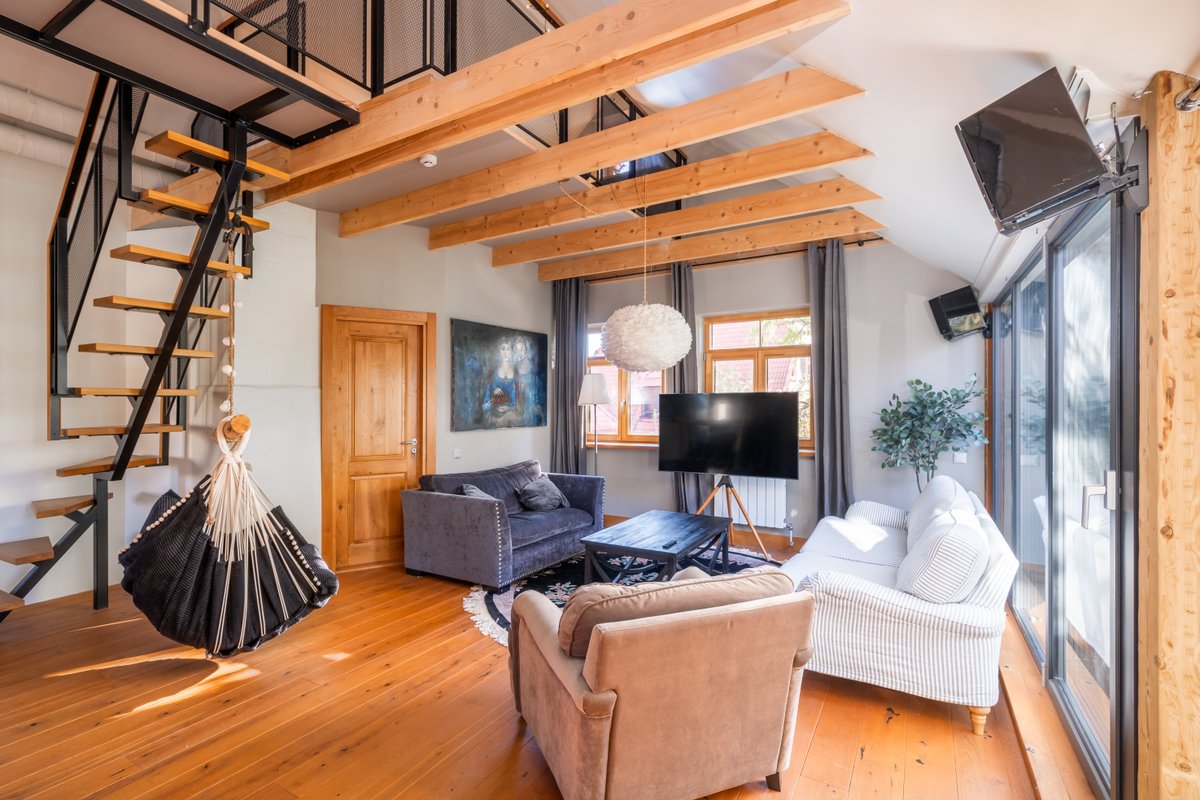 Cozy riverside penthouse