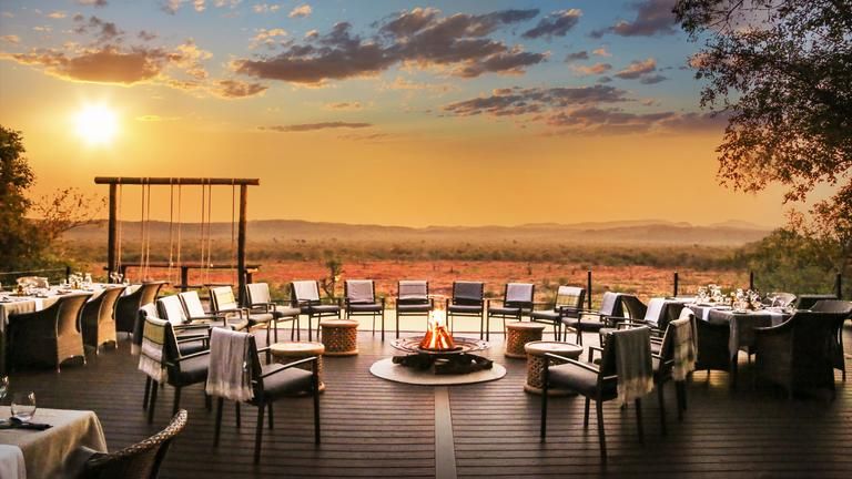 Main Lodge - Restaurant Deck
