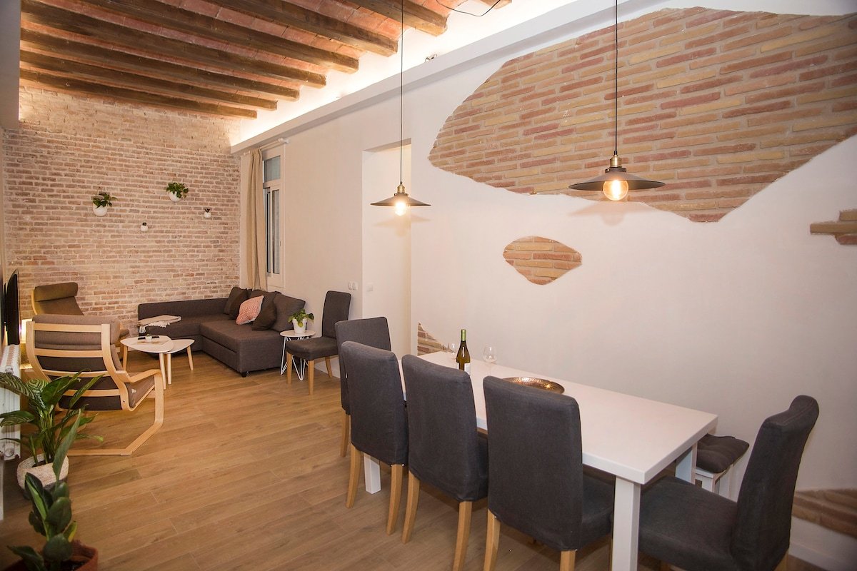 Spacious & Elegant flat, located right on the spot gallery image 2