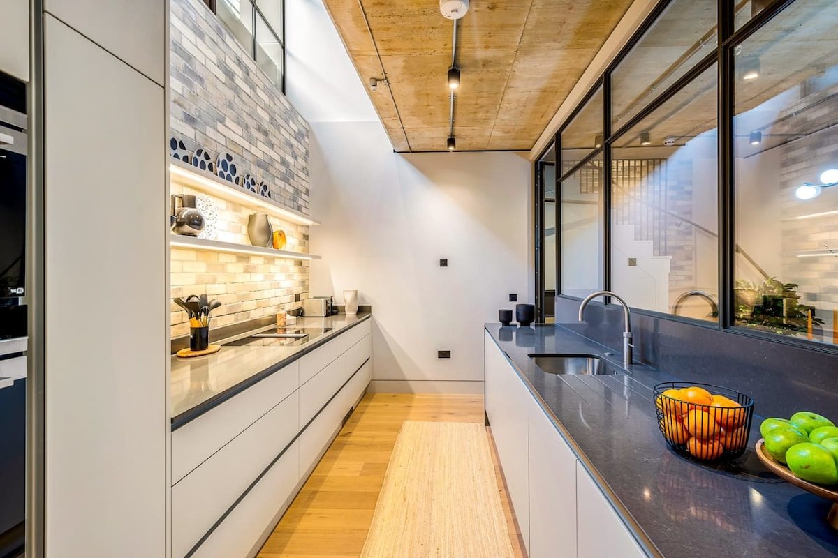 Large Luxury Contemporary Apt in Bloomsbury gallery image 3