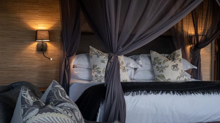 Amakhala HillsNek Safari Camp Classic Safari Tent