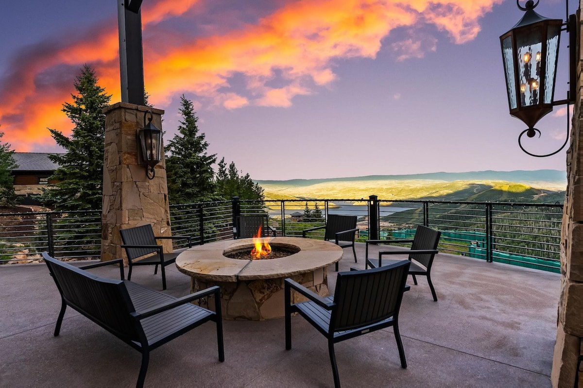 Sky Ridge Retreat-Ultra Luxe Deer Crest Chalet! gallery image 5