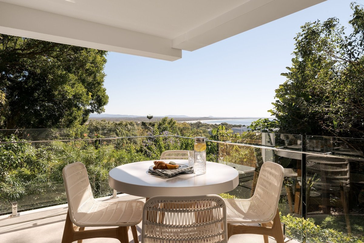 Noosa’s Best View, Nature Setting, Stroll to Beach gallery image 3