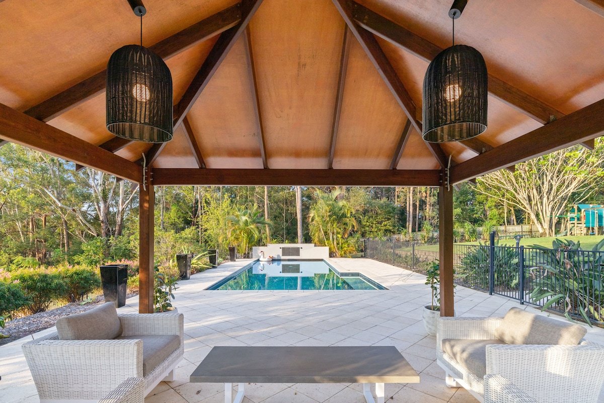 H a m p t o n Hill ~ Luxe Acreage Retreat gallery image 5