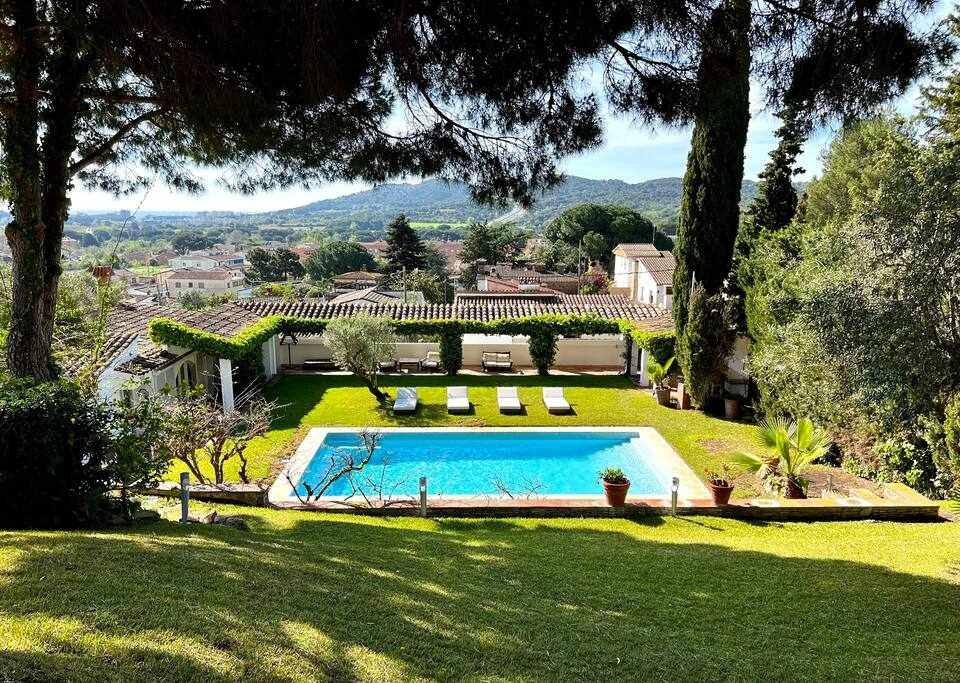 Big Swimming pool near playa de Aro gallery image 5