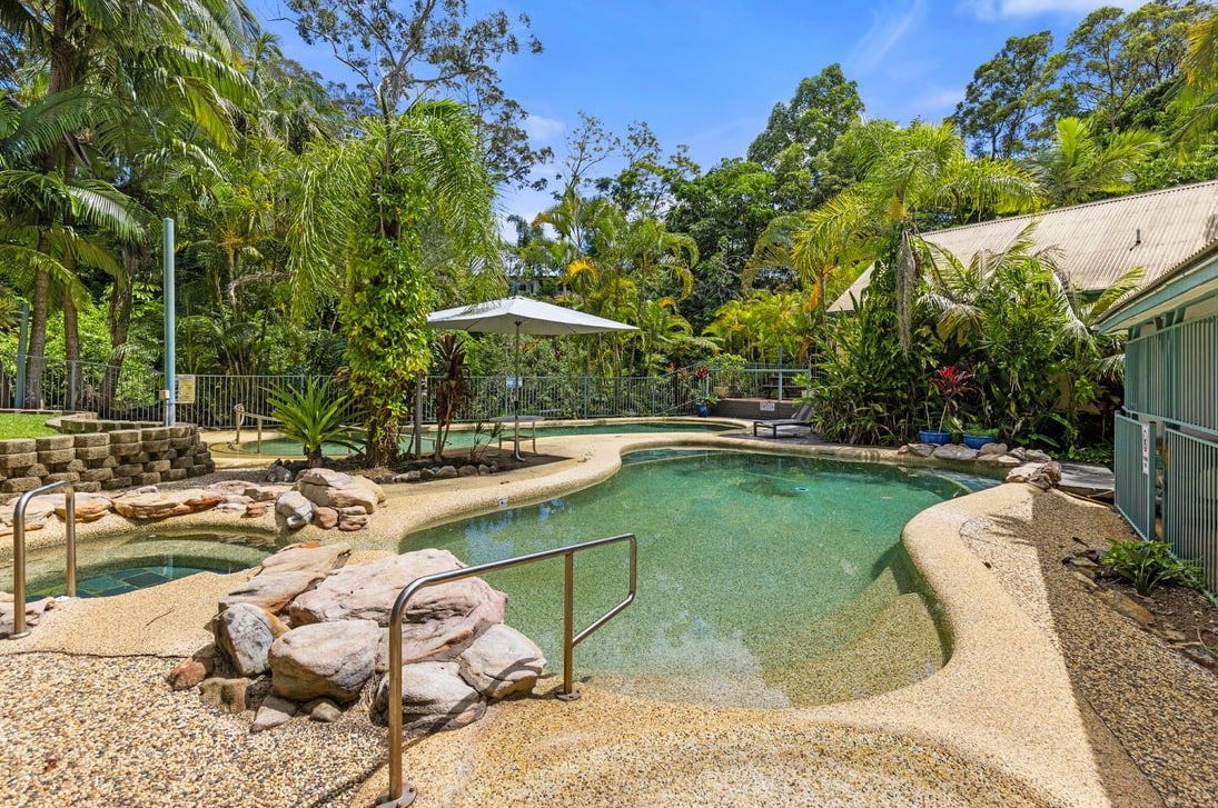 BIG Group 15, Beach 2 min away, Pool, Pet friendly gallery image 3