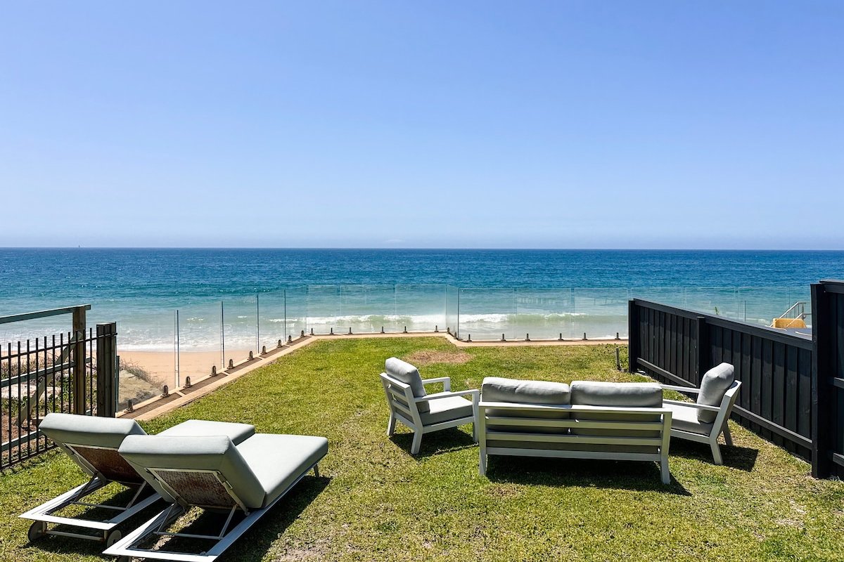 Absolute Beachfront Luxury in Narrabeen gallery image 3